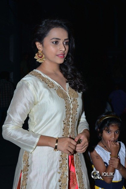Sri-Divya-At-Kaashmora-Movie-Audio-Launch